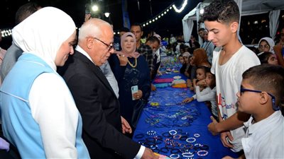 حفل فني وسلاسل بشرية في ختام معرض شطارة للحرف اليدوية بميدان الشهداء ببورسعيد |صور