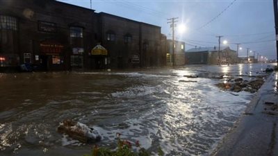 أدت لجرف المنازل.. عاصفة قوية تضرب غرب ألاسكا 