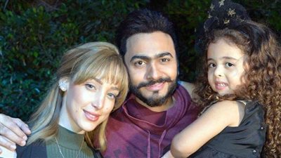 بعد أنباء الانفصال.. زوجة تامر حسني تنشر فيديو لابنتهما 