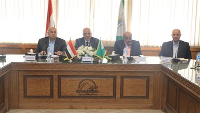 محافظ الجيزة: تنفيذ 904 مشروعات خدمية بقرى حياة كريمة بتكلفة تتخطى 10 مليارات جنيه 