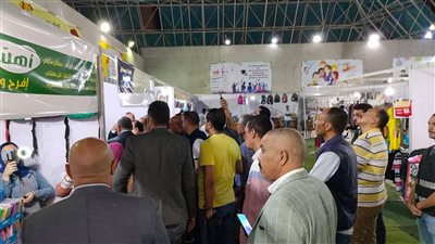 محافظ الإسكندرية يفتتح معرض أهلا مدارس 