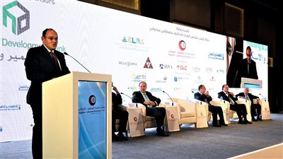 وزير التجارة: فرص استثمارية متميزة في مجالات الصناعة والزراعة والطاقة والتكنولوجيا