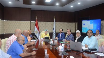 الإسكان تناقش معايير العمران الأخضر المستدام والطاقة المتجددة بالمدن الجديدة