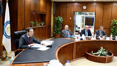 البترول: تطبيق التحول الرقمي بإدارة مصافي التكرير ومصانع البتروكيماويات 