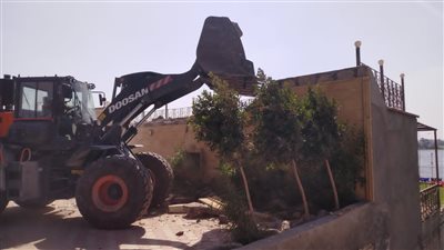 إزالة 40 حالة تعدي على أملاك الدولة بـ3 مراكز في الجيزة | صور