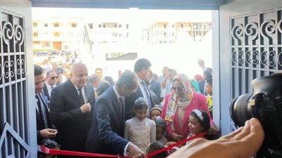 وزير الاتصالات يزور مدينة قنا الجديدة|صور