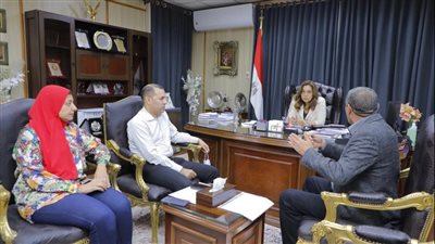 محافظ دمياط تناقش حل مشكلة الكهرباء لعدد من المستشفيات 