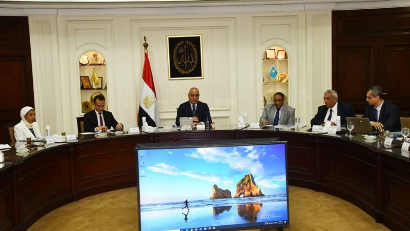 اجتماع وزير الإسكان