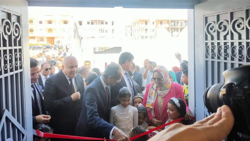 وزير الاتصالات بقنا