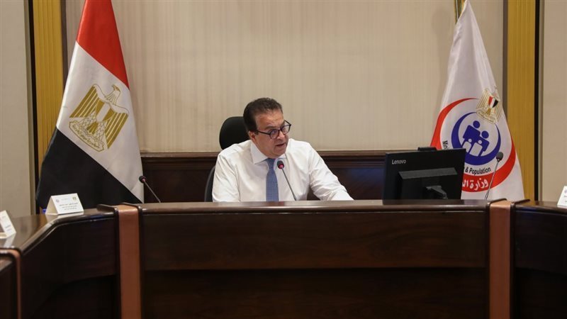 وزير الصحة الدكتور