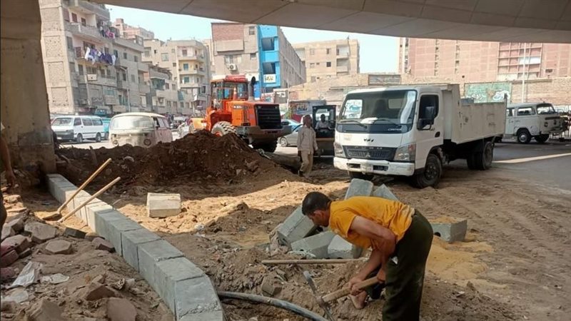 رفع مخلفات في حملة
