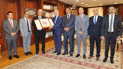 وفد من مستشاري مجلس إدارة نادي النيابة الإدارية بالمنصورة يزور رئيس الهيئة