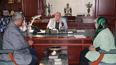 بدء إجراءات تنفيذ مشروع الصرف الصحي بقريتي منهرو ونزلة الديب ببني سويف