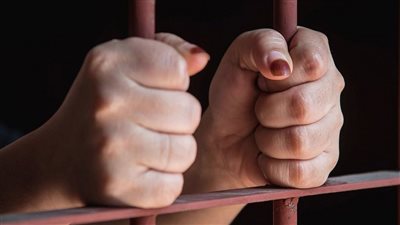 رجل يقاضي امرأة رفضت أن تصبح حبيبته في سنغافورة 