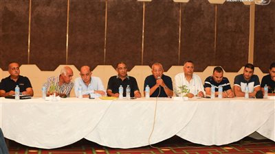 تفاصيل اجتماع كامل أبو علي مع قطاع الناشئين بالمصرى | صور