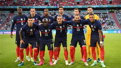 على رأسها بنزيما ومبابي.. ديشامب يعلن قائمة منتخب فرنسا في كاس العالم