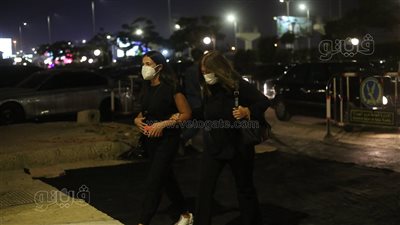 بعد التنمر عليها.. شاهد أول ظهور لـ ميرفت أمين في عزاء زوجة خالد زكي