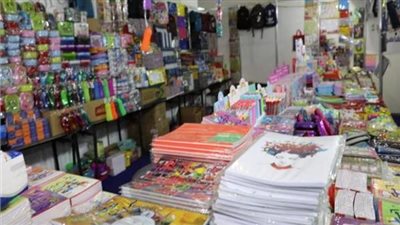 تموين الجيزة تراقب أسعار الأدوات المدرسية بمعرض أهلا مدارس