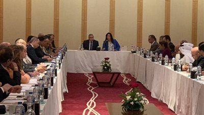 وزارتا السياحة والآثار والطيران تبحثان الترويج السياحي لمصر خلال بطولة كأس العالم