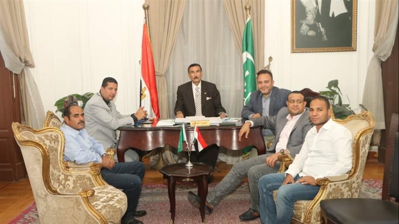لجنة تلقي طلبات المرشحين