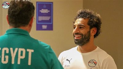اتحاد الكرة حجز له تذكرة العودة.. موعد مغادرة محمد صلاح إلى إنجلترا