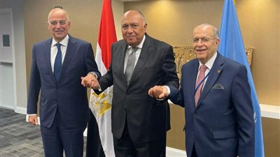 وزير الخارجية يلتقي نظيريه اليوناني والقبرصي 