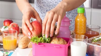 استشارى يحذر من العصائر بأنواعها فى اللانش بوكس