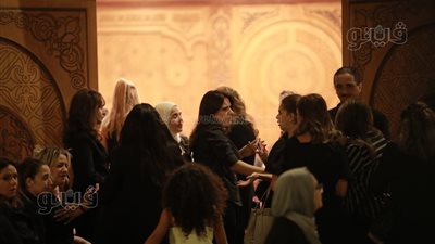 نجوم الفن والشخصيات العامة في عزاء زوجة خالد زكي | صور