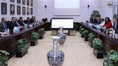 وزيرا الاتصالات والسياحة يتابعان الموقف التنفيذي لمشروعات التحول الرقمي