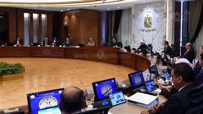 مدبولي: نستمع لآراء الخبراء للوصول لخارطة طريق بالملف الاقتصادي