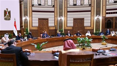  السيسي: القيم الدينية لا تقام على أنقاض الخراب.. ورسالة الدين هي التعمير والسلام والتنمية 