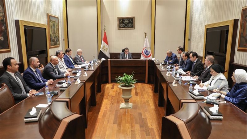 وزير الصحة يبحث آليات