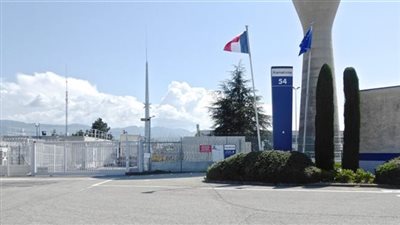 السيطرة على حريق في مصنع وقود نووي بفرنسا