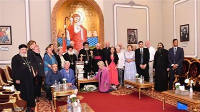 البابا تواضروس يستقبل مجموعة من السائحين الألمان