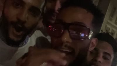 مشادات بين محمد رمضان ورواد كافيه في الإسكندرية | فيديو