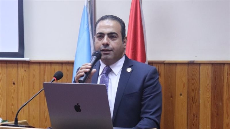 رئيس لجنة الشباب