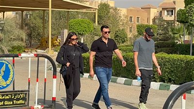 جنازة هشام سليم | وصول كريم عبد العزيز ومدحت صالح ودنيا سمير غانم | فيديو صور 