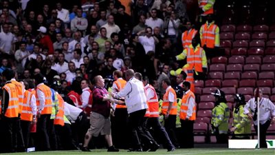 ارتفاع وتيرة الاعتقالات بين مشجعي الدوري الإنجليزي