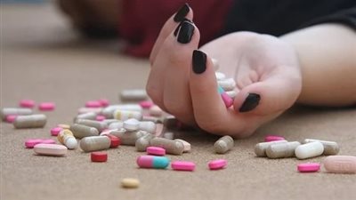 بالأقراص السامة، طالبتان بالإعدادية تحاولان الانتحار بعد رسوبهما في البحيرة