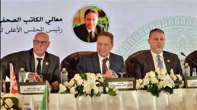 كرم جبر: لقاء السيسي مع وزراء الإعلام العرب كان وديًا وصريحًا