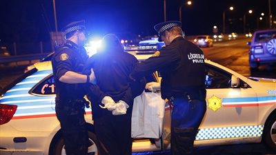 أيسلندا تلقي القبض على 4 أشخاص مشتبه بتورطهم في التخطيط لعمل إرهابي