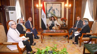 وزيرة الهجرة تستقبل سفير مصر في كينيا قبيل استلام مهام عمله 