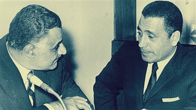 محطات صحفية فى حياة الأستاذ محمد حسنين هيكل.. بدأت بفتيات الليل وخط الصعيد 