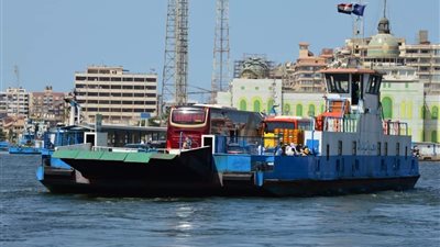 زيارة جبال الملح وركوب المعدية.. رحلات اليوم الواحد تتوافد على بورفؤاد | صور