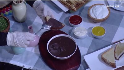 في دقائق قليلة.. وصفة سهلة لعمل الحلاوة السبريد بالشيكولاتة|فيديو 