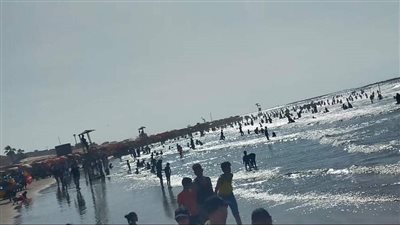 إنقاذ ٥٩ حالة غرق وتسليم ١٩٧ طفلا تائها إلى ذويهم برأس البر اليوم