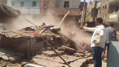 حملة لإزالة التعديات في العياط بالجيزة