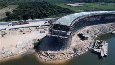 انتهاء 89% من أعمال إنشاء كوبري أبو غالب بعد حادث معدية المناشي | صور