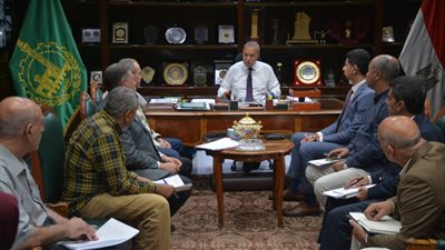 محافظ القليوبية: نبحث حلول رادعة لمشكلة القمامة بشبرا الخيمة 