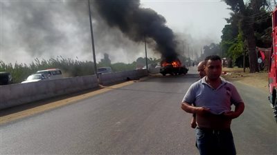 لحظة تفحم سيارة ومصرع قائدها بطريق طنطا-كفر الزيات |فيديو